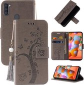Voor Samsung Galaxy A11 Reliëf Lucky Tree Horizontale Flip Lederen Case met Houder & Kaartsleuf & Portemonnee & Lanyard (Grijs)