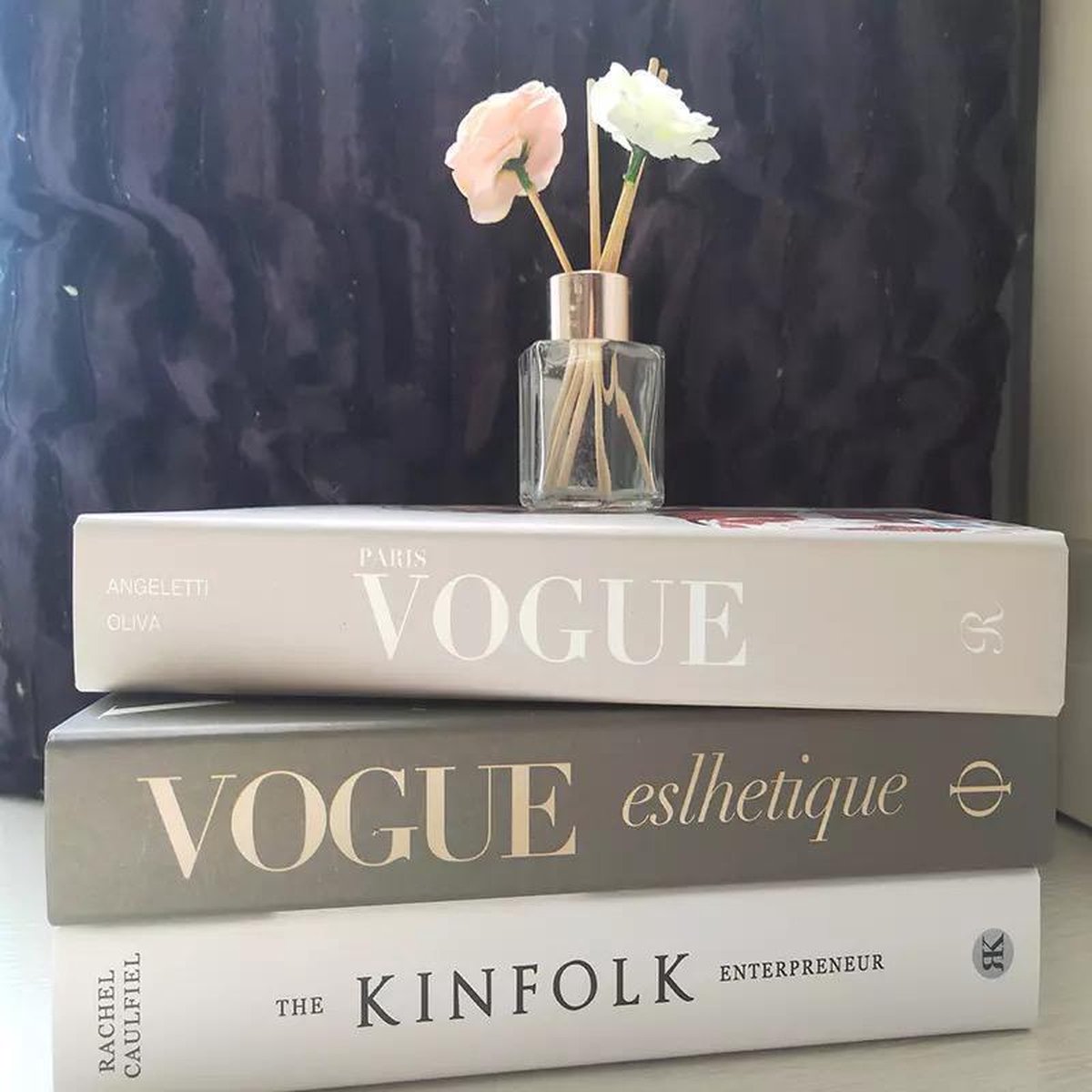 heel veel driehoek Hiel Vogue Tafel Boek Decoratie | Moderne Simulatie Harde Kaft Boeken Zonder  Inhoud | FaQood | bol.com