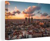 Canvas Schilderij Barcelona - Sagrada Familia - Zonsondergang - 90x60 cm - Wanddecoratie