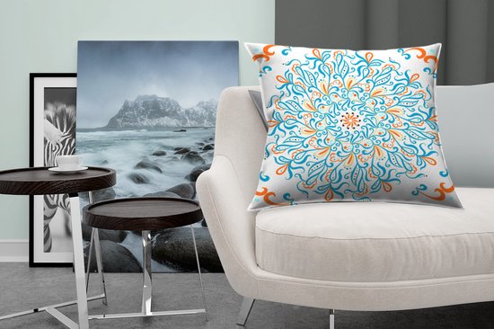 Coussins Coussins décoratifs - Coussin - Motif carré avec un mandala bleu et décoré sur fond clair - 60x60 cm - Coussin en coton