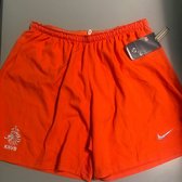 Nike Oranje broekje met KNVB logo XL heren valt groot uit