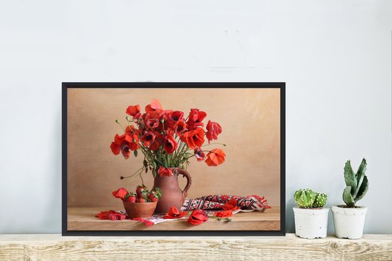 Photo en cadre - Nature morte d'un vase avec des fleurs abstraites rouges Cadre photo noir sans passe-partout 60x40 cm - Affiche sous cadre (Décoration murale salon / chambre)