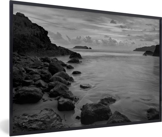 Fotolijst incl. Poster Zwart Wit- Manuel Antonio strand in Costa Rica in zwart wit - 90x60 cm - Posterlijst