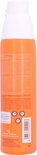 Achterkant oranje spuitbus Avène zonbescherming SPF 30 met productinformatie en streepjescode.