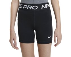 foto van Nike Pro Short Junior - Maat 152