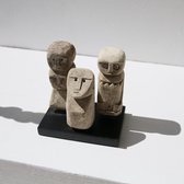 3 x Stonemen - stoneman- stenen man - stenen poppetje - stenen beeldje - sumba stone set op standaard