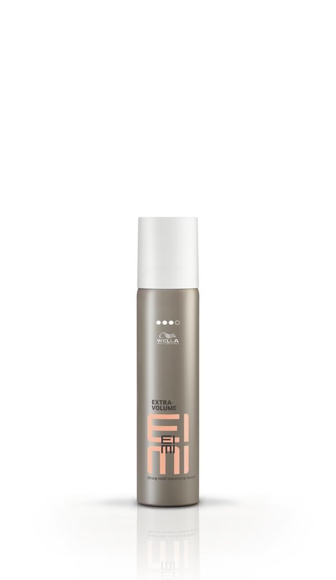 Wella EIMI Extra Volume haarmousse. Zilvergrijze spuitbus met witte dop. Tekst: "EIMI EXTRA VOLUME".