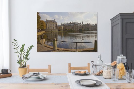 Étang devant le Binnenhof à La Haye 120x80 cm - Tirage photo sur toile (Décoration murale salon / chambre)