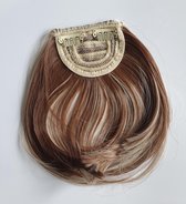 Pony hairextension clip in Licht Bruin met Wit Blonde Highlights