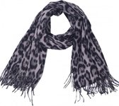 Gemakkelijk om erbij te hebben, deze mooie sjaal voorzien van een luipaardprint en kleine franjes in de kleur van de sjaal. Deze sjaal voelt heerlijk zacht aan en kan je gemakkelij