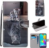Voor Samsung Galaxy M01 Gekleurde Tekening Cross Textuur Horizontale Flip PU Lederen Case met Houder & Kaartsleuven & Portemonnee & Lanyard (Kat Wordt Tijger)