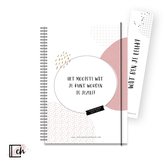 Schoolagenda 2021/2022 | Roze | Het mooiste wat je kunt worden is jezelf! | Agenda | Creations of Happiness