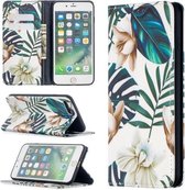 Gekleurd tekenpatroon Onzichtbare magnetische horizontale Flip PU lederen tas met houder & kaartsleuven & portemonnee voor iPhone 8 Plus & 7 Plus (rode bladeren)