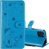 Voor iPhone 12/12 Pro Cat Bee Embossing Pattern Shockproof Horizontale Flip Leather Case met houder & kaartsleuven & portemonnee (blauw)