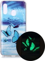 Voor Samsung Galaxy A20e Lichtgevende TPU zachte beschermhoes (vlinders)