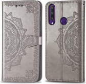 Voor Huawei Y6P Halverwege Mandala Embossing Patroon Horizontale Flip Leren Case met Houder & Kaartsleuven & Portemonnee & Fotolijst & Lanyard (Grijs)