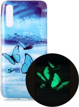 Voor Samsung Galaxy A70 Lichtgevende TPU zachte beschermhoes (vlinders)