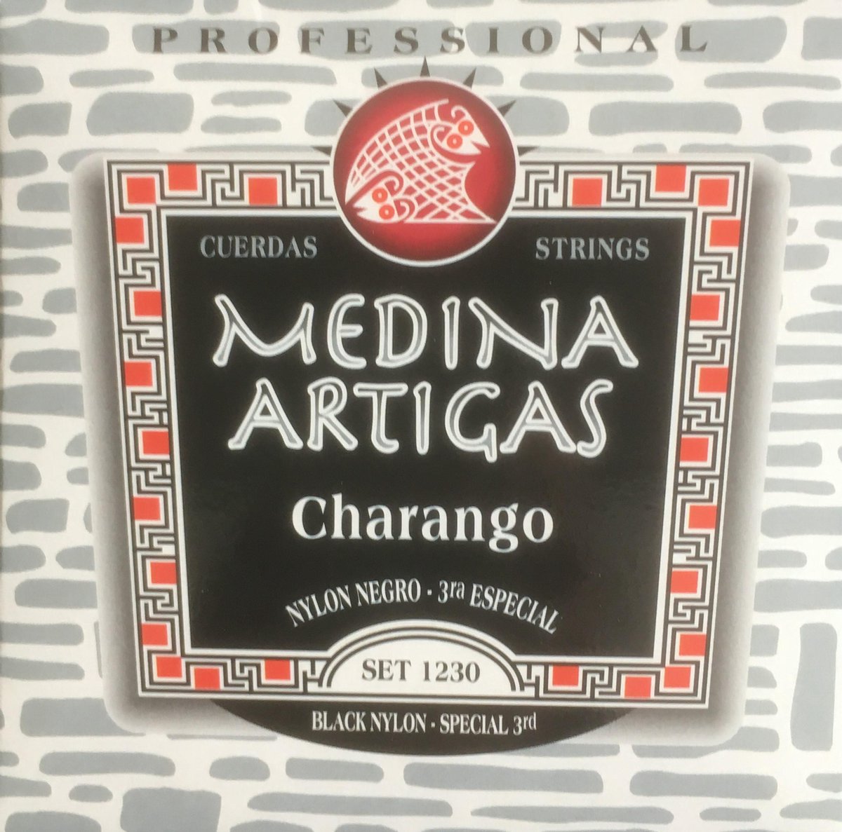Artigas 1230 charangosnaren black nylon, speciale wikkeling 3de snaar
