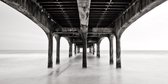 Tuinposter - Zee / Water - Strand in wit / grijs / zwart - 100 x 200 cm