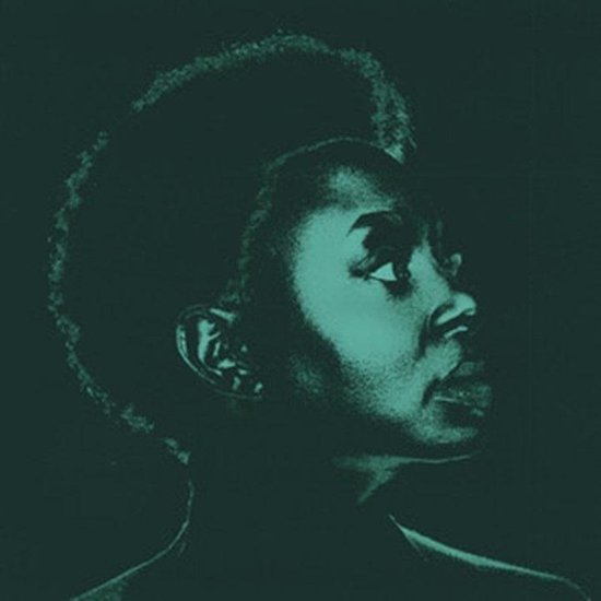 Portret van een vrouw met een afro, gekleurd in een donkergroene tint.