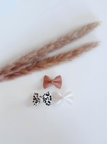 Baby haarstrikjes 4 cm - set van 3 stuks - Pretty Perfect - Kinder haarstrikjes - Handgemaakt - PU leer - Haarclipjes - Meisje