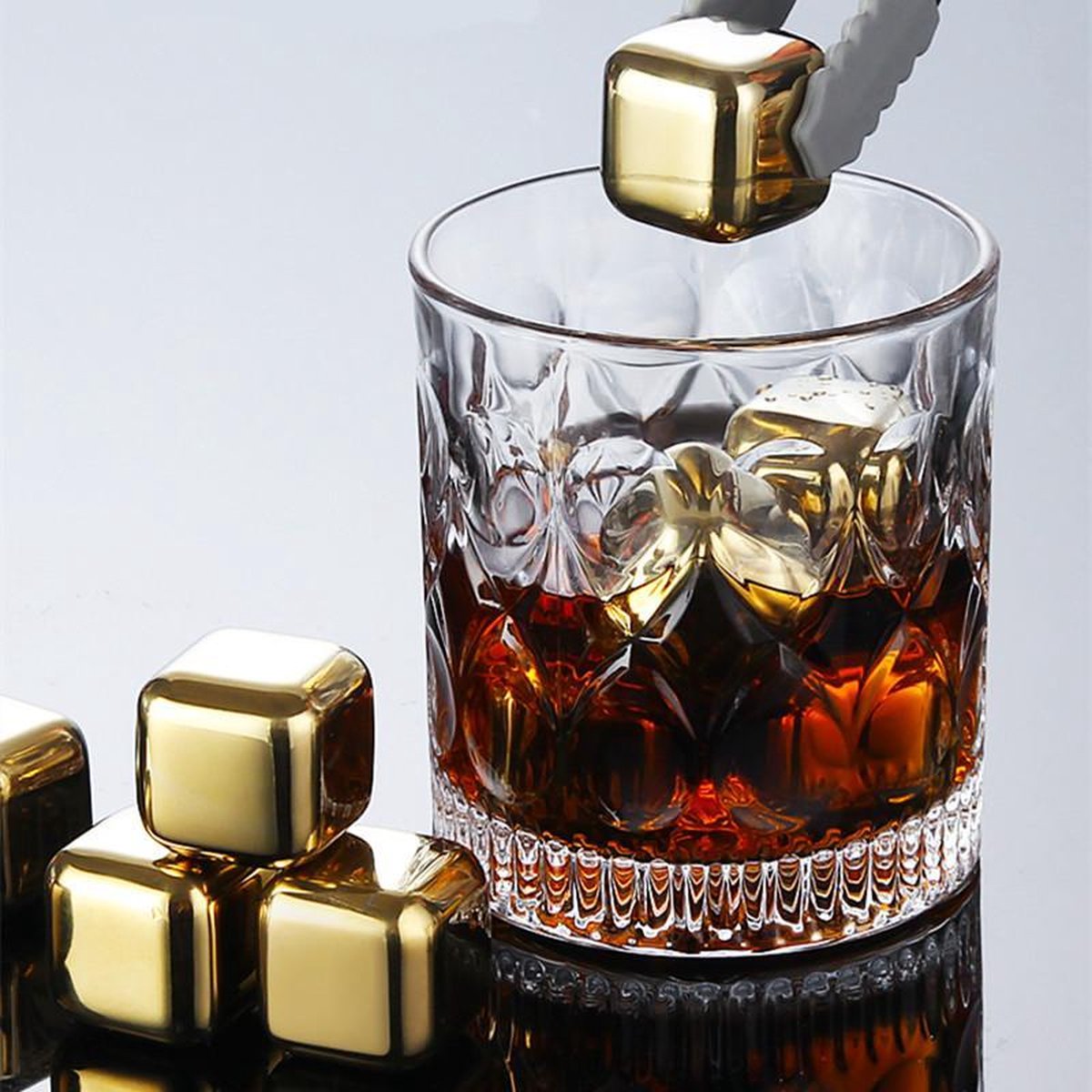Une Boîte Luxueuse Faite à la Main avec 8 Roches de Whisky en Granit et Un Sac en Velours Les Glaçons Peuvent être Réutilisés Baban Pierre à Whisky 