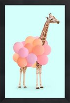 JUNIQE - Poster in houten lijst Party Giraffe -40x60 /Oranje & Roze