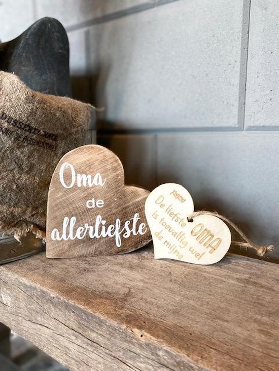 Teksthart Oma de allerliefste / Inclusief houten hartje / moederdag cadeautje / cadeau / verjaardag