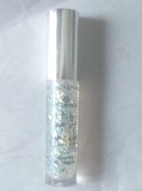 Essence into the snow glow sparkly lip topper 01 icy sparkles