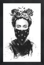 JUNIQE - Poster in houten lijst Rebel Girl -40x60 /Wit & Zwart