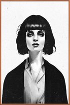 JUNIQE - Poster met kunststof lijst Mrs Mia Wallace -20x30 /Wit &