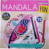 Mandala kleurboek 72 kleurplaten "Veren"