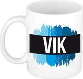 Vik naam cadeau mok / beker met  verfstrepen - Cadeau collega/ vaderdag/ verjaardag of als persoonlijke mok werknemers