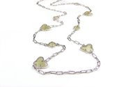 lange zilveren halsketting collier halssnoer gerhodineerd Model Vlinder en Bol met parelmoerkleurige stenen