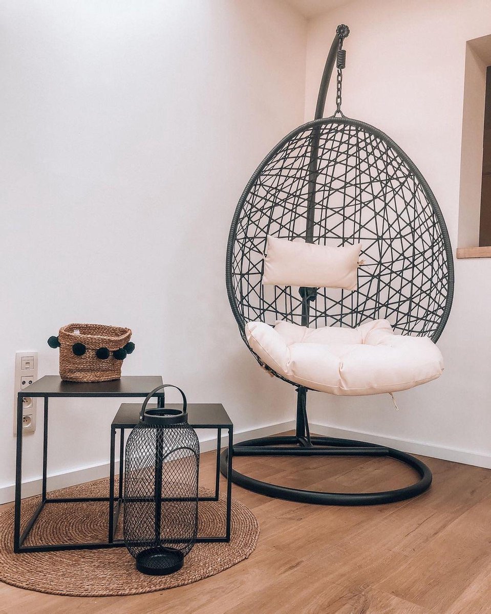 Miniatuur Internationale Verward zijn Hangstoel Zwart |Witte kussens|ei-egg chair|Lounge stoel|Rotan| Bohemian  Woondecoratie| | bol.com