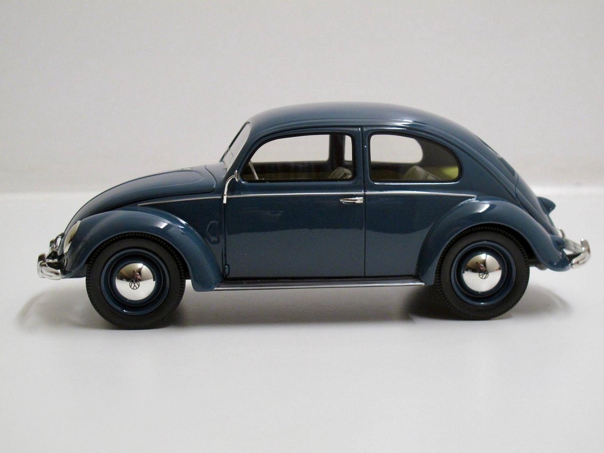 Schuco - Volkswagen Beetle modelauto - 1:18 - Blauw | bol