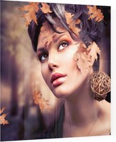 Vrouw met bladeren - Foto op Plexiglas - 60 x 60 cm