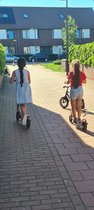 Zwarte Step Aluminium Autoped - dubbele schrokdemper - Step voor volwassenen - Urban scooter- Vering - 100kg - Autoped Grote Wielen -  UNIEKE EXTRA BREDE BANDEN
