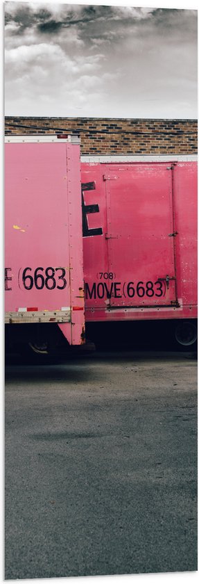 WallClassics - Vlag - Rij Roze Vrachtwagens - 40x120 cm Foto op Polyester Vlag