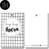 10x Label / Kaartje van karton | HIEP HIEP HOERA | jarig / traktatie | 85 x 55 mm