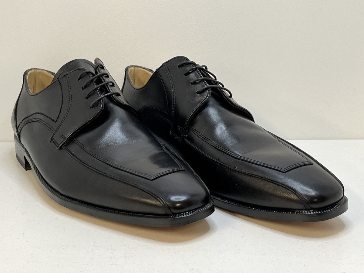 Ambiorix - Dalloz - zwart leren - Maat 43 - heren schoenen - classy - kwaliteitsschoenen - veterschoenen