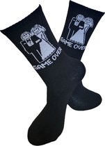 Verjaardags cadeau - Game over Trouwen Sokken - vrolijke sokken - witte sokken - tennis sokken - sport sokken - valentijns cadeau - sokken met tekst - Bruiloft - grappige sokken - Socks waar je Happy van wordt - maat 37-44