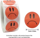 Rol met 500 Rode papieren boze smiley stickers - 2.5 cm diameter - Emoji - Fronsend - Woede - Emoties - Decoratie - Versiering - Rood - Docent - Leraar - :(