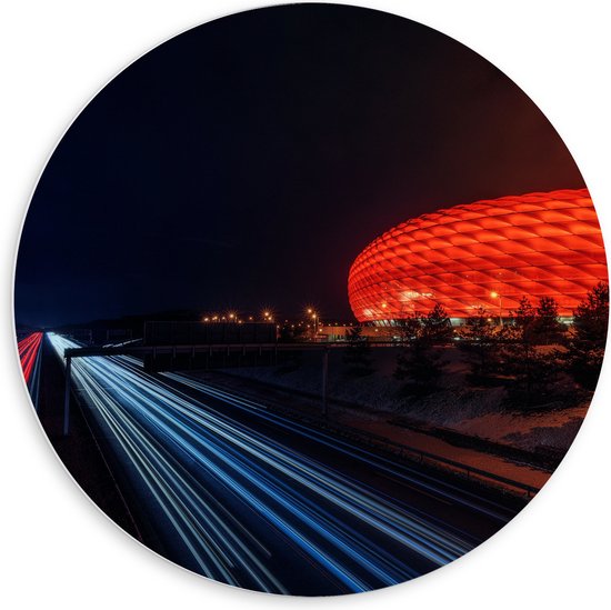 WallClassics - PVC Schuimplaat Muurcirkel - Arena in de Nacht - Duitsland - 60x60 cm Foto op Muurcirkel (met ophangsysteem)