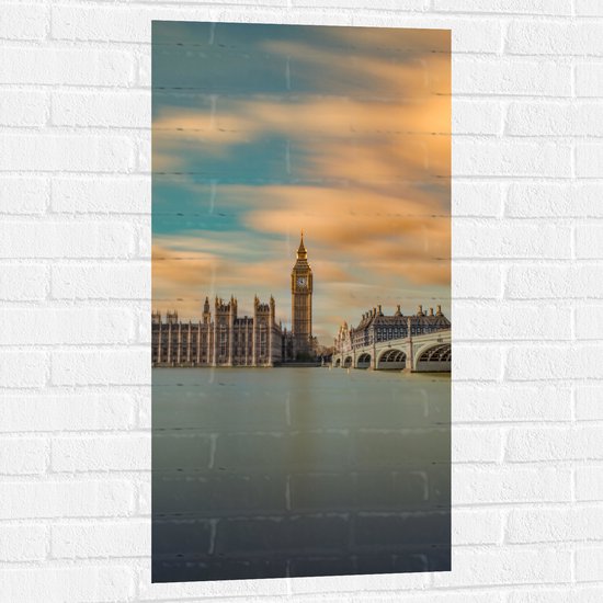 WallClassics - Muursticker - Big Ben aan het Water - Londen - 50x100 cm Foto op Muursticker