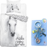 Dekbedovertrek wit Paard- 1 persoons- katoen- dubbelzijdig- "Smile" - dekbed Horse, incl. Paarden sleutelhanger metaal.
