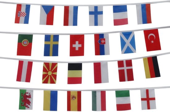 Championnat d'Europe 2021 / Ligne de drapeau EURO 2020 avec 24 drapeaux de  pays | 12... | bol