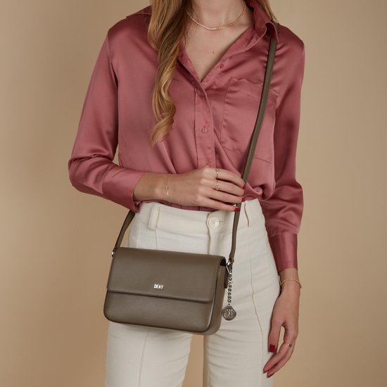DKNY Cuir Sac à épaule bandoulière Sac à épaule Bryant Sutton Crossbody Bag Truffle Marron clair