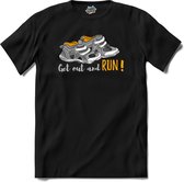 Get Out And Run! | Hardlopen - Rennen - Sporten - T-Shirt - Unisex - Zwart - Maat XXL