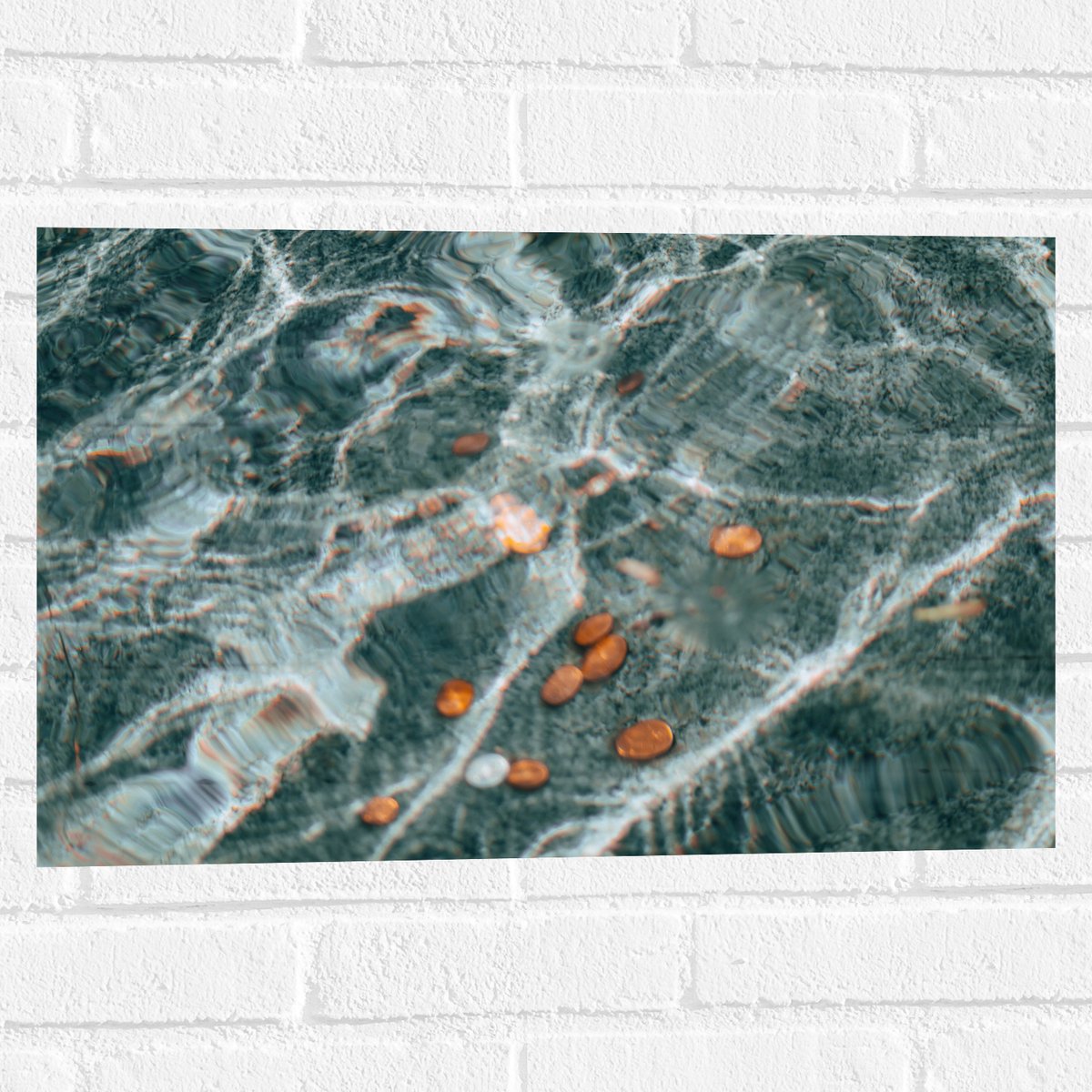 Muursticker - Kleingeld op Bodem van Fontein - 60x40 cm Foto op Muursticker